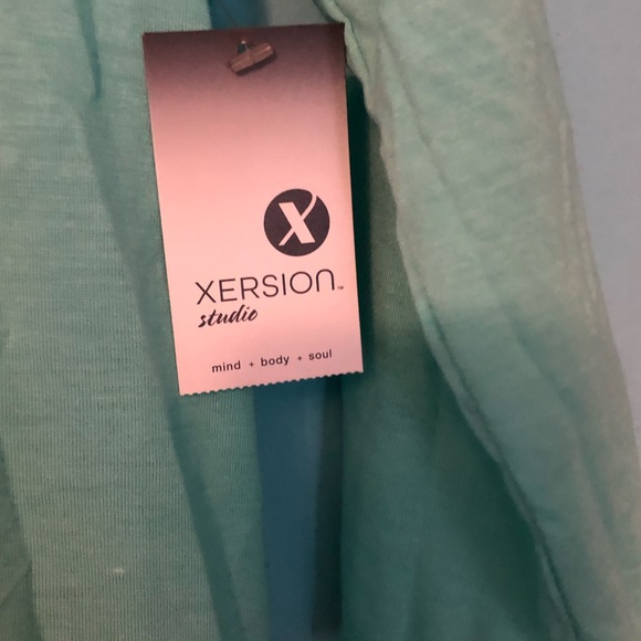 Xersion workout top - Picture 2 of 3